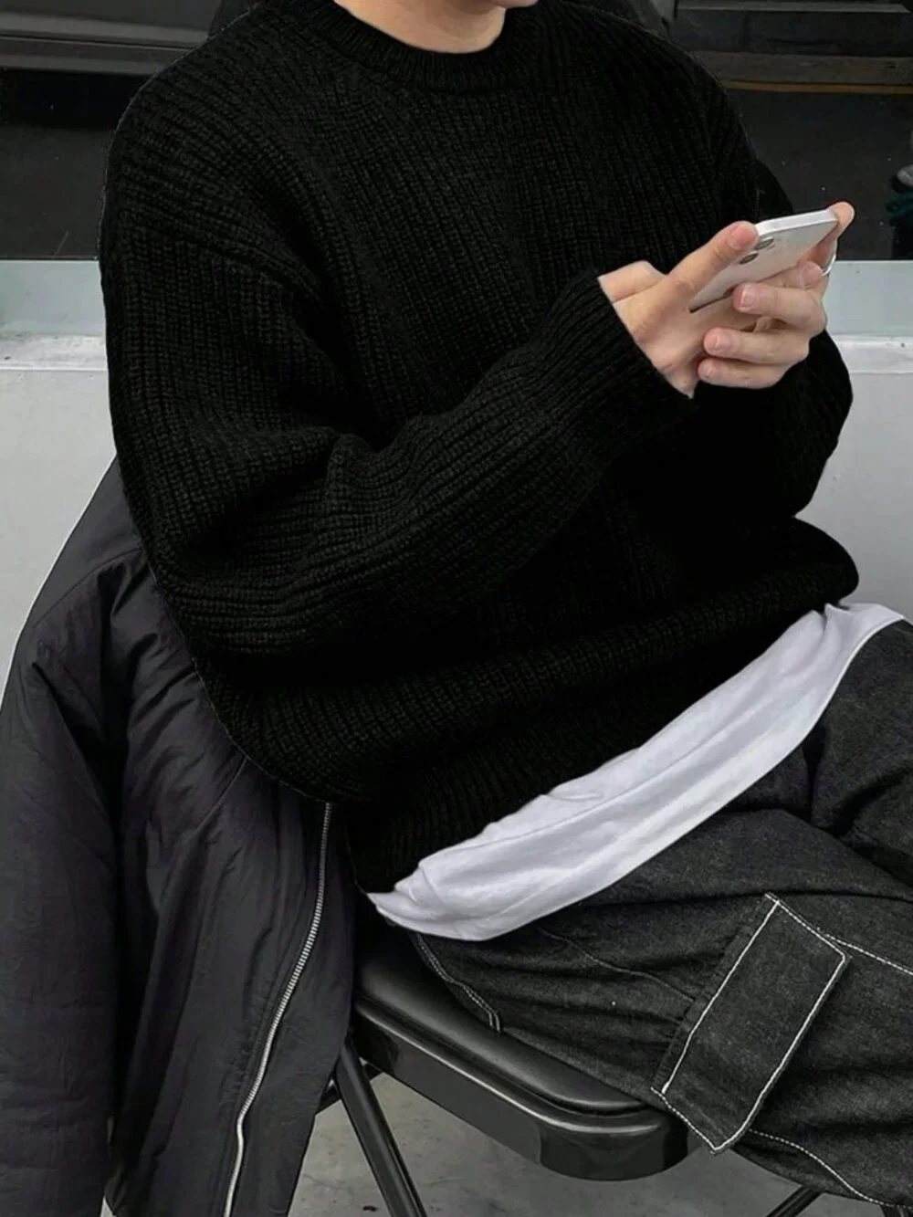 Black Casual Men's Loose Long Sleeve Round Neck Pullover Sweater